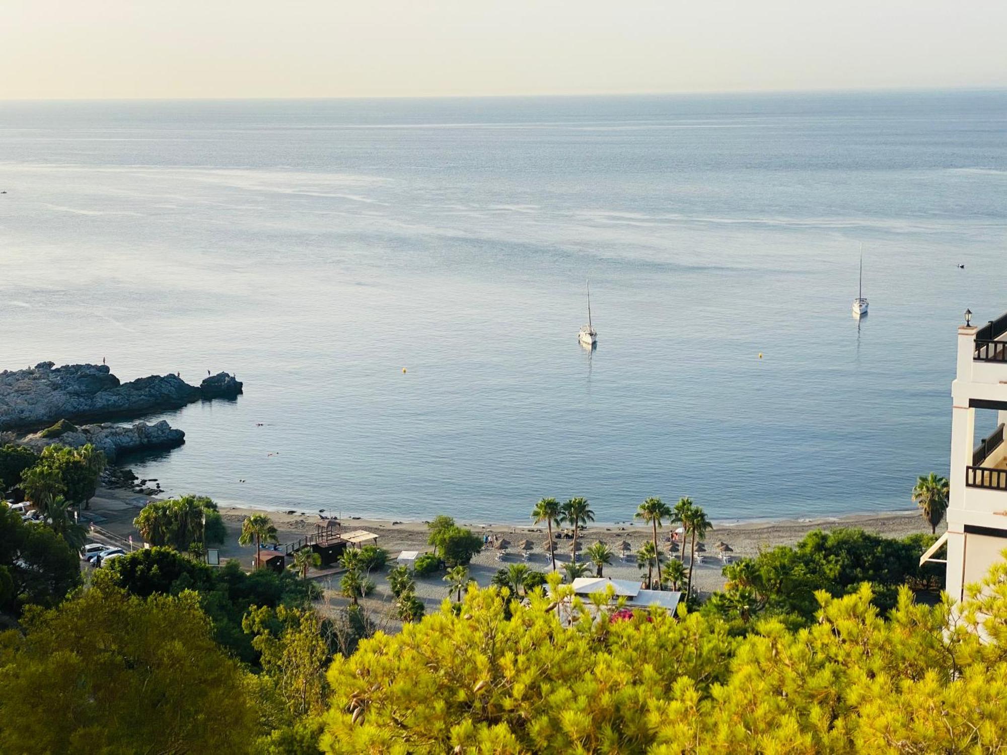 Jardines De Adnania En Marina Del Este Con Vistas Al Mar La Herradura  Exteriér fotografie